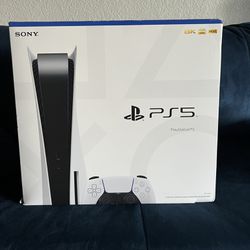 PS5 Bundle *NEW* 2 Extra Controllers And Gamer