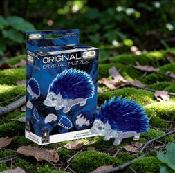 Bepuzzled Original 3D Crystal Puzzle HEDGEHOG Design 55 Translucent Pieces NIBox. New in box. This is the BePuzzled Hedgehog Original 3D Crystal Puzzl