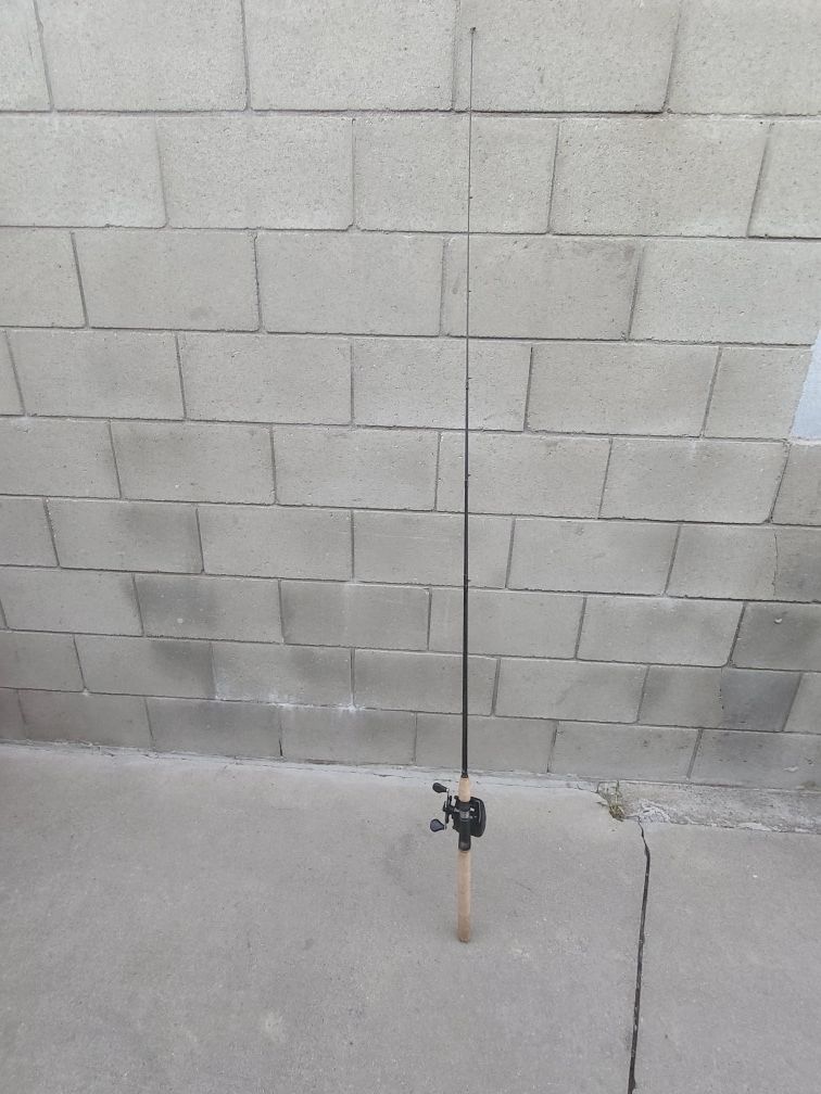 6ft South Bend Pole with Zebco Reel