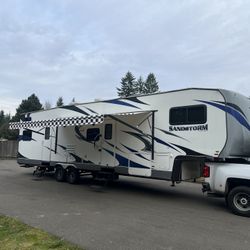 2015 Sandstorm 5th Wheel Toy Hauler By Forest River