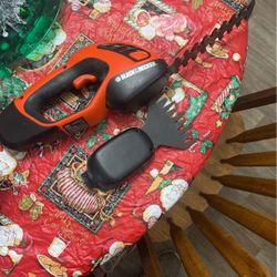 Black & Decker Hedge Trimmers 