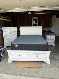 Bedroom set (full size bed)