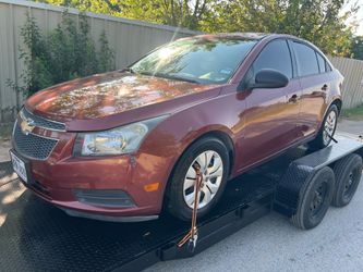2013 Chevrolet Cruze     **PARTS CAR**