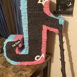 Tik Tok Piñata