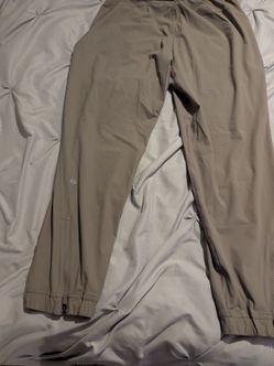 Lululemon tan jogger