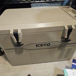 ICECO JP42 44 Quart Car Portable Fridge Freezer Camping Cooler 12V Refrigerator