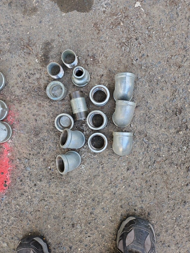 Galvanized Pipe Fittings Various Sizes