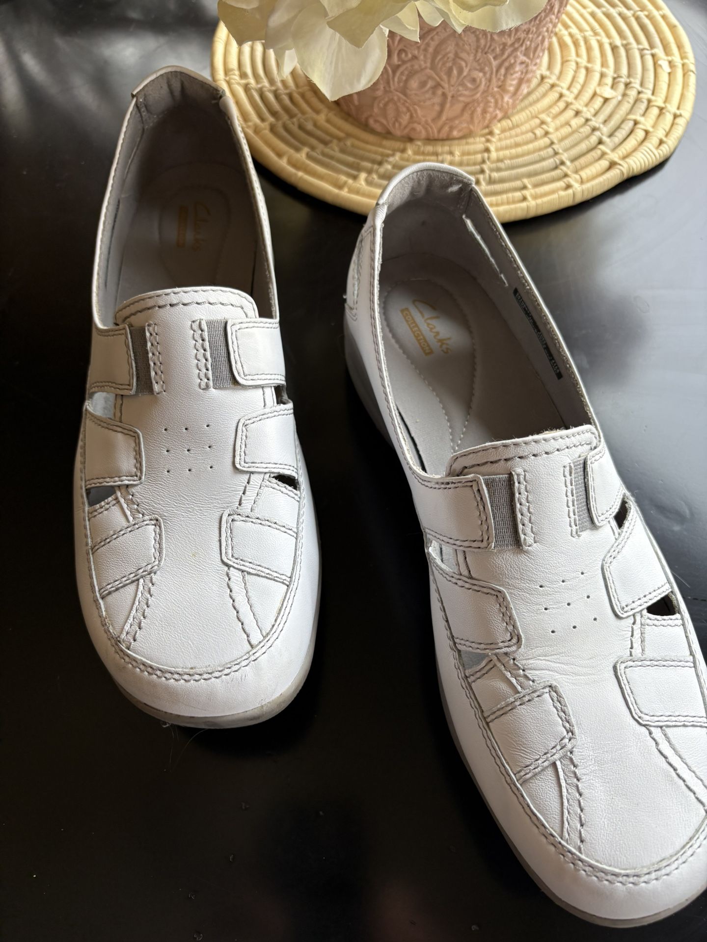 Clark’s Walking Shoes-10M