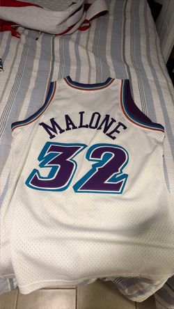 Karl Malone 96-97 orange jersey
