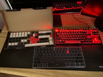 GAMING KEYBOARD W/ KEYCAPS