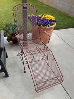 Vintage garden lawn chair