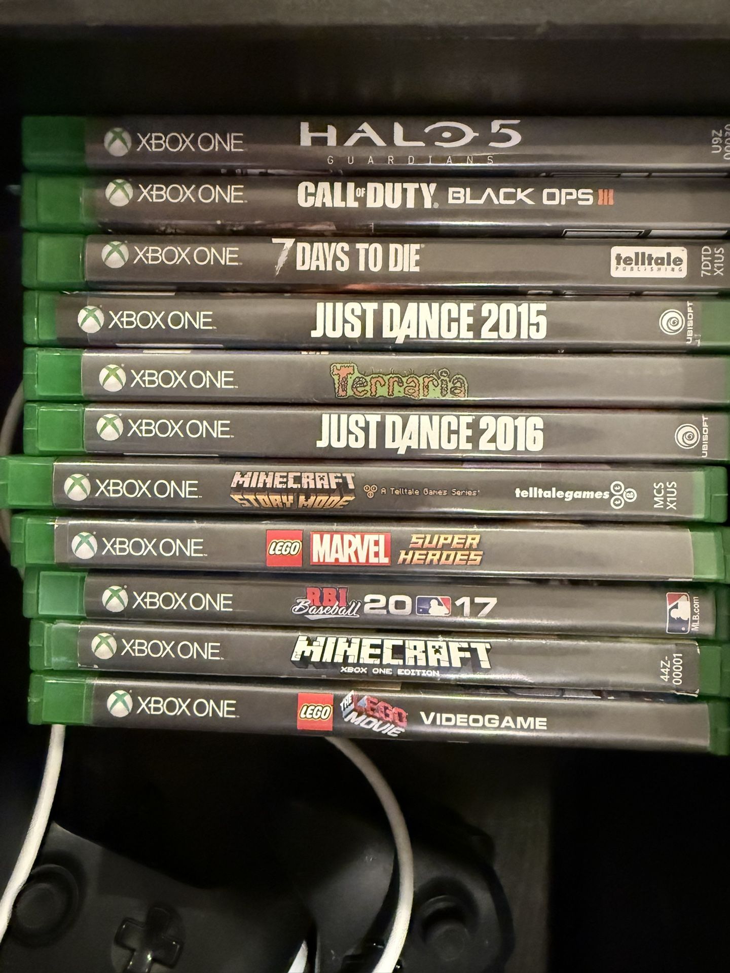 Entire LOT of 11 Xbox One games with cases