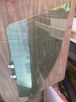 2006 To 2014 Homda Rightliner Front Dor Glass Window