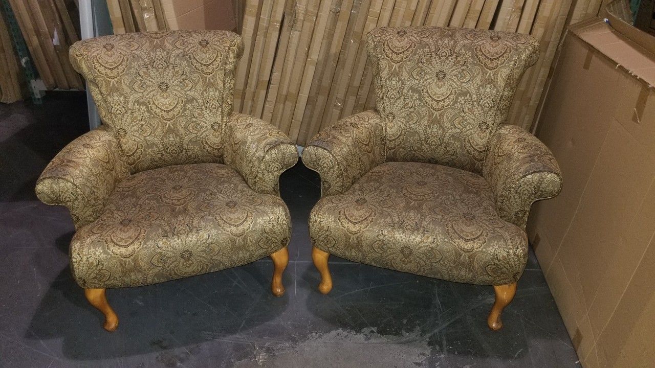Nice Wing back sofa chairs - NOT FREE