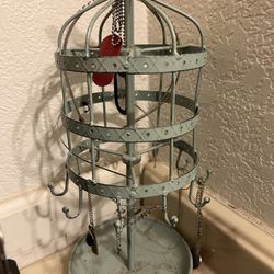 Spinning jewelry Holder