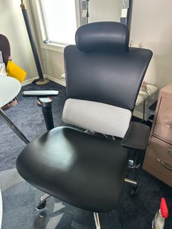 X-Chair X-Tech Executive Office Chair – Heat & Massage – Like New – $500 OBO