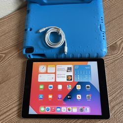 Apple iPad 5th Generation 32GB  with kids protective case & Charger (128gb $170) 