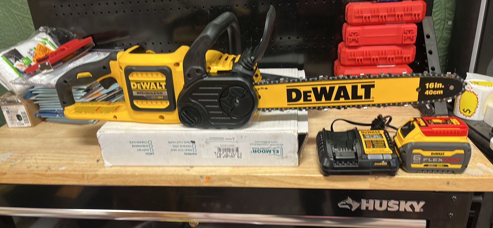 DEWALT FLEXVOLT 60V MAX 16in. Brushless Cordless Battery Powered Chainsaw Kit with (1) FLEXVOLT 2 Ah Battery & Charger
