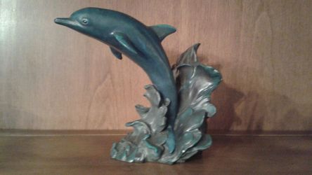 ENESCO DOLPHIN