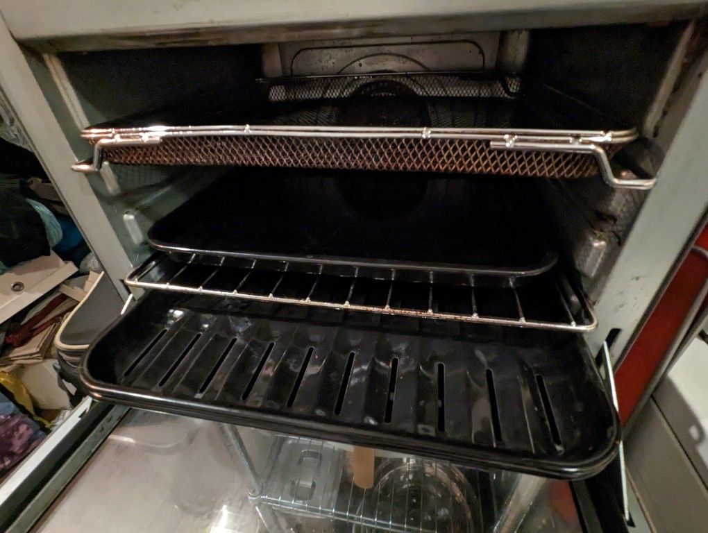 Ninja Foodi XL Pro Air Oven (Air Fryer/Toaster/Dehydrator) for Sale in