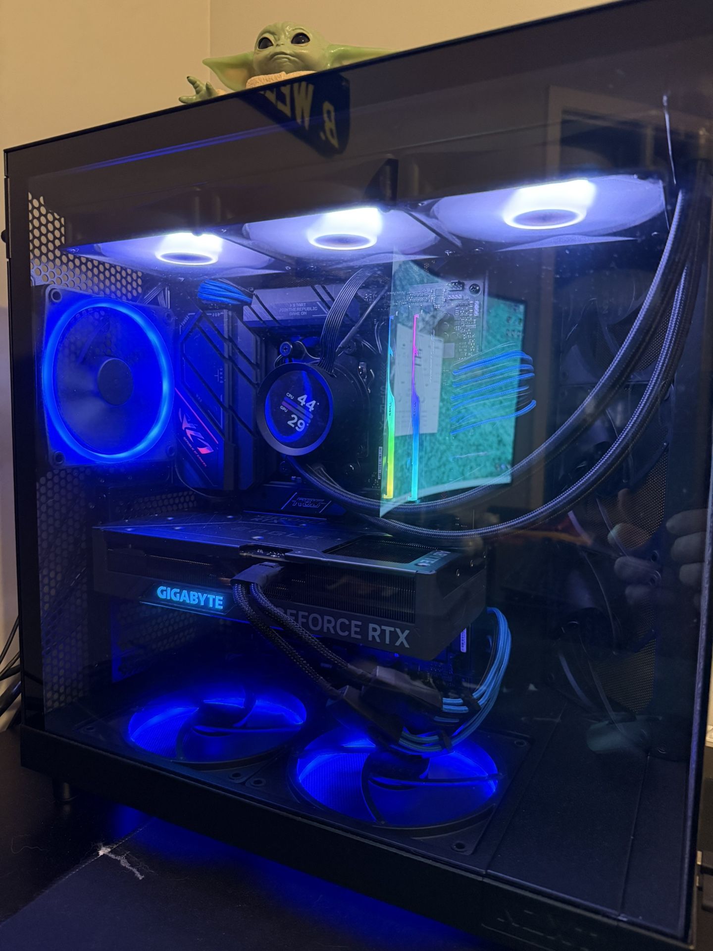 High End Gaming PC Setup