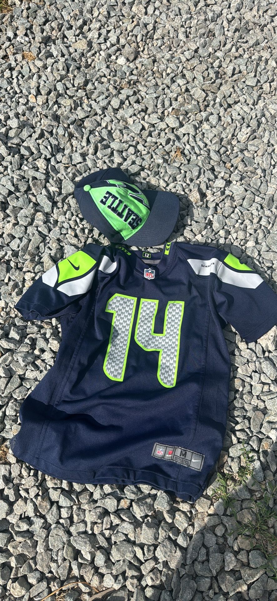 Youth Seattle Seahawks Hat And Jersey Size 10-12