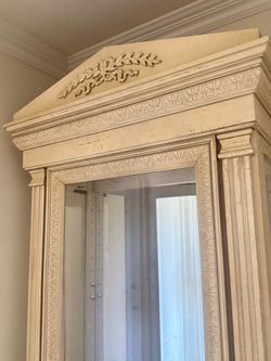 PULASKI Illuminated Curio and Display Cabinet