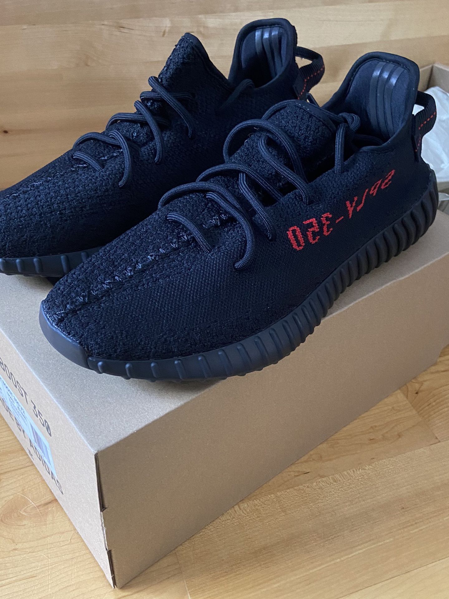 Yeezy Boost 350 “Bred” black/red