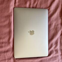 2018 MacBook Air Retina BUNDLE! VERY CLEAN!
