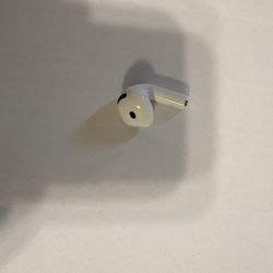 Apple AirPods 4 With Noise Cancellation Right Side