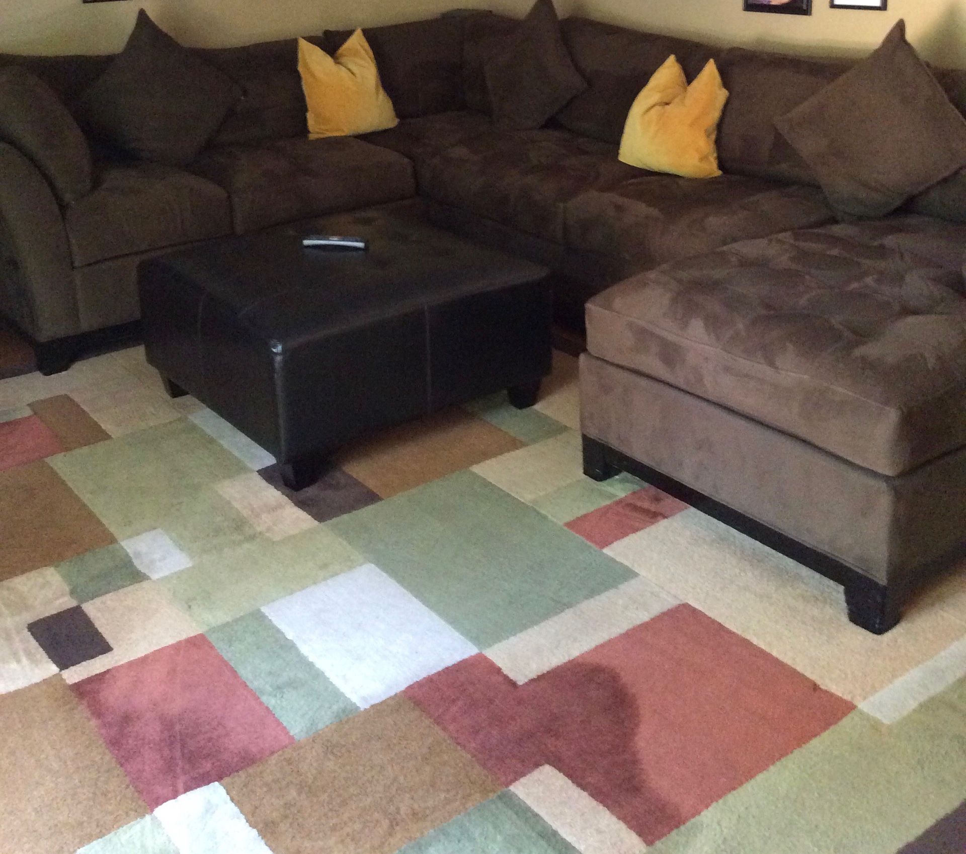 Carpet, ottoman, Cindy Crawford sofa set