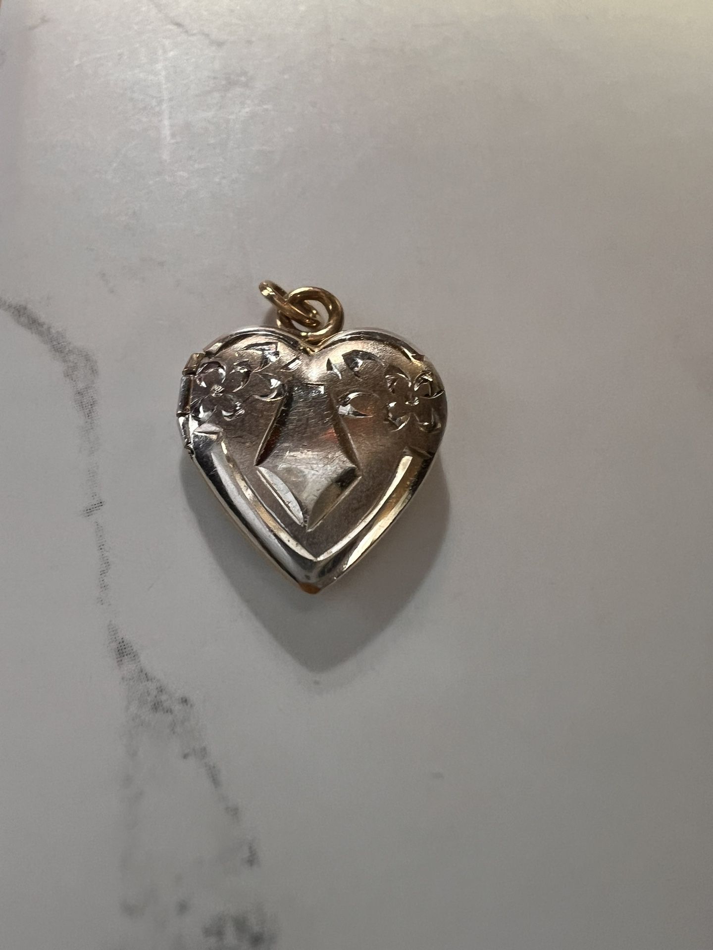 10K YELLOW GOLD HEART LOCKET TWO TONE GOLD AND WHITE GOLD 