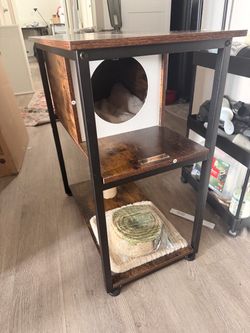Cat Scratcher Side Table