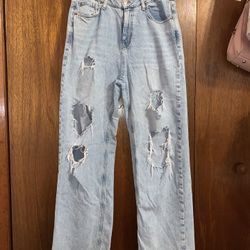 Light Baggy Ripped Jeans