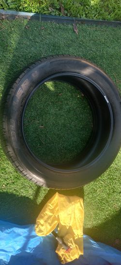 BRIDGESTONE Sport Tire 245 X 50 X R 20