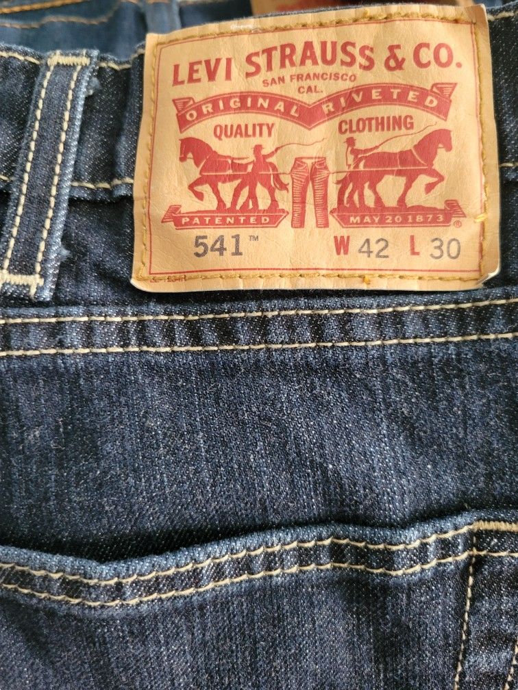 Levis!!