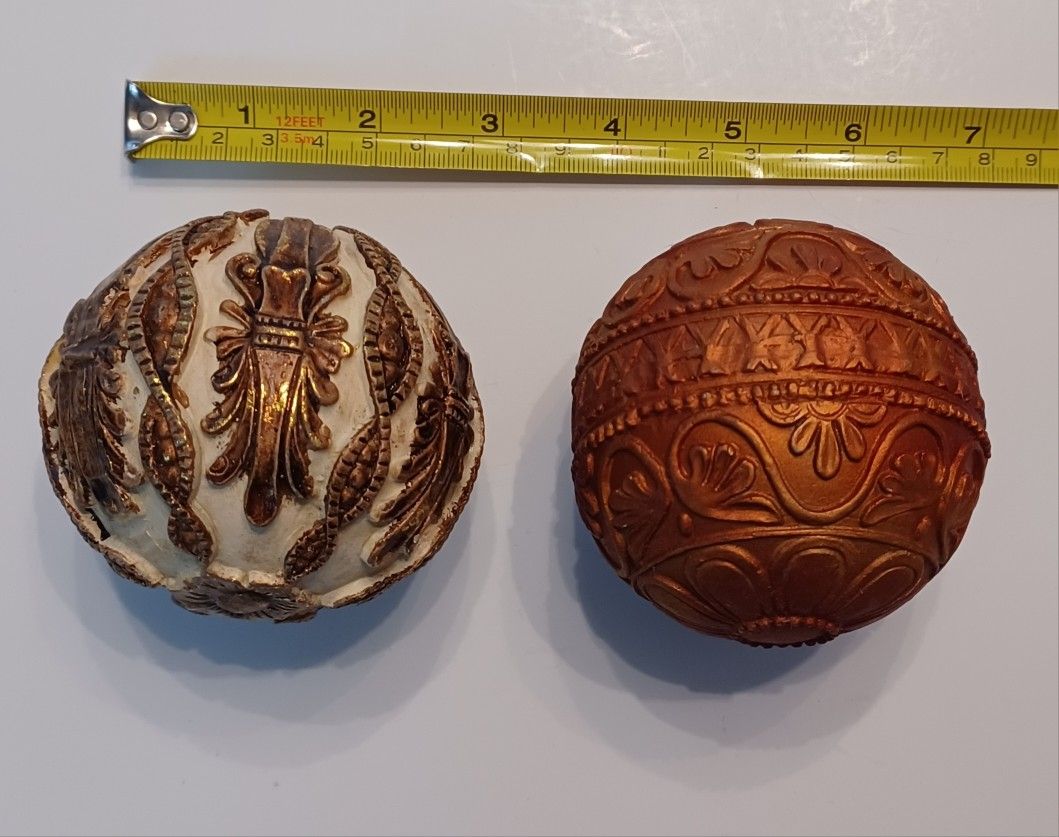 2 Decorative Balls Speheres Home Decor