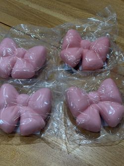 Slow rise  bow  squishy