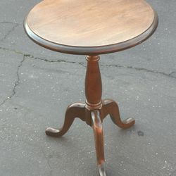 Vintage Tri Legs - Side Table 