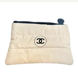 NWOT CHANEL Beauté Les Beiges Quilted Puffy Cosmetic Bag