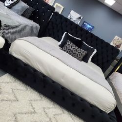 👑 Queen, King Bed Frame, 👉Furniture Sectional, Dining Table, Bunk Beds Avail 