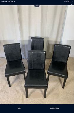 Elegant Black Upholstered Chairs (4) / Sillas Negras (4)