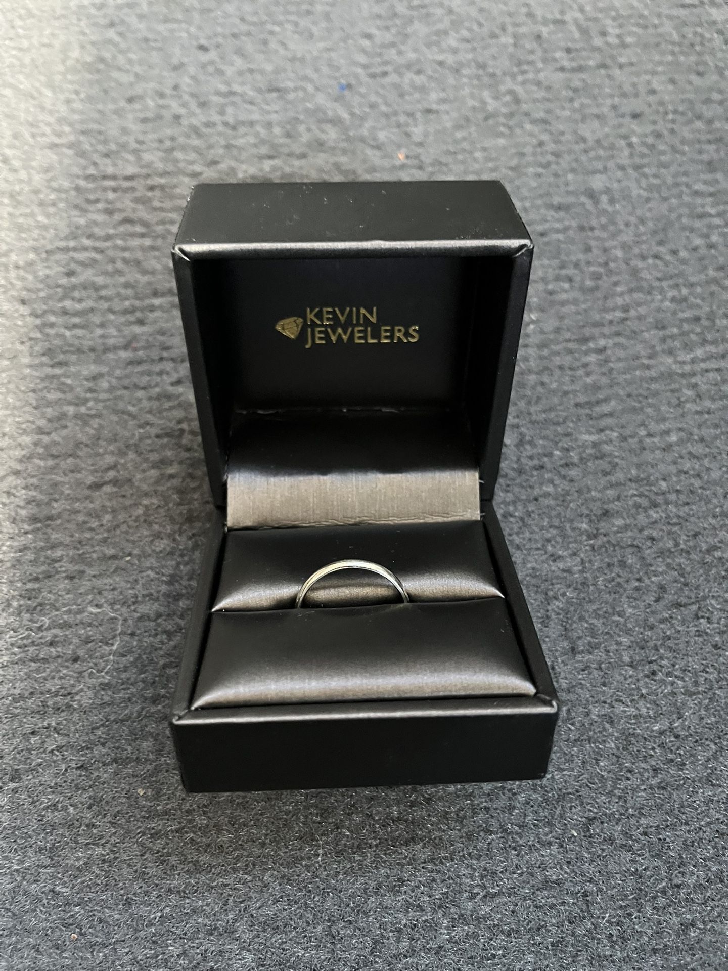 Kevin Jewelers Ring White Gold 10k 1.5 Gram