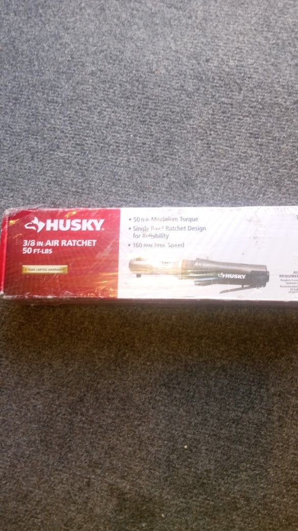 Husky 3/8 In Air Ratchet 50 Ft-lbs New In Box $ 35