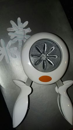 Fiskars Daisy hole puncher punch scrapbooking project art photos weddings fun