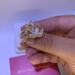 14K Yellow Gold Crystal Ring