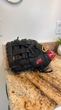 12 1/2 inch Lefty First Baseman’s Glove