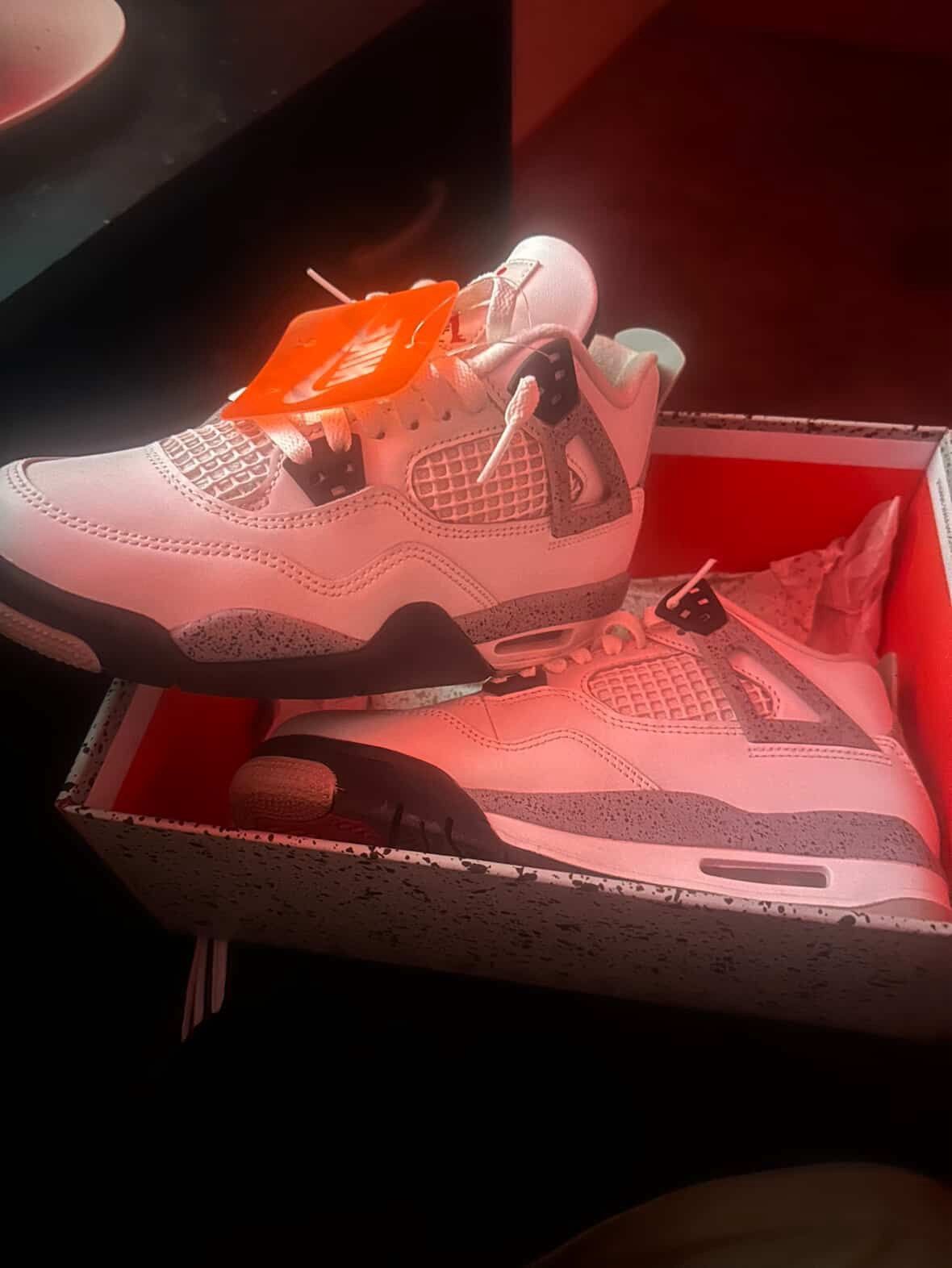 Jordan 4s