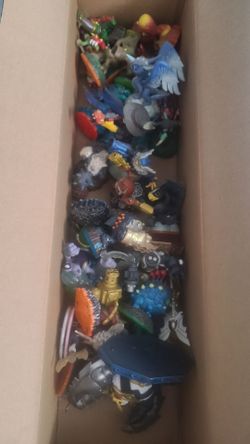 Skylanders Figures  Lot