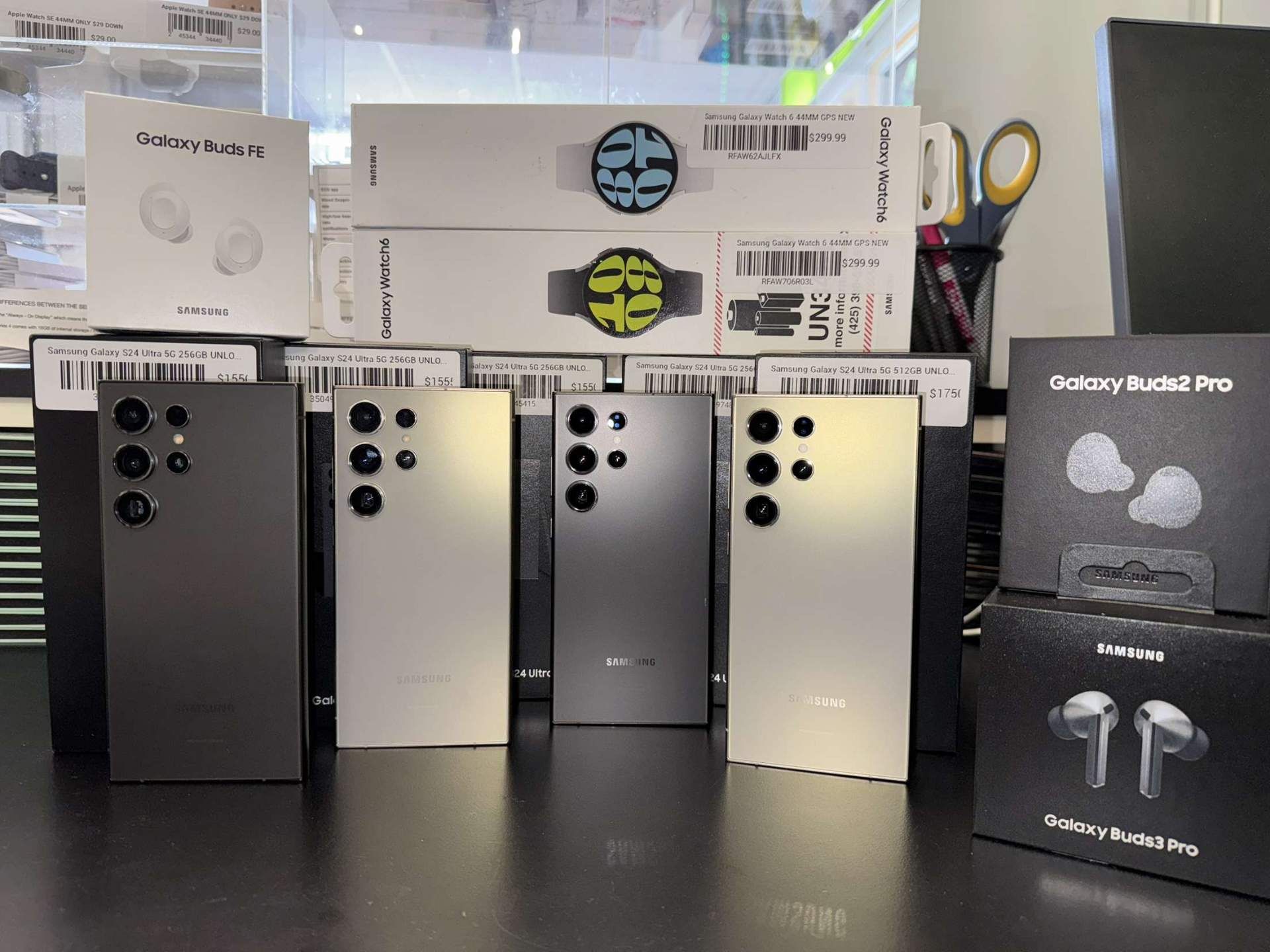 New Unlock Samsung Galaxy S24 Ultra 256GB No Credit Needed Only $85 Down Payment Today!! Only At Phone Hub Fall River